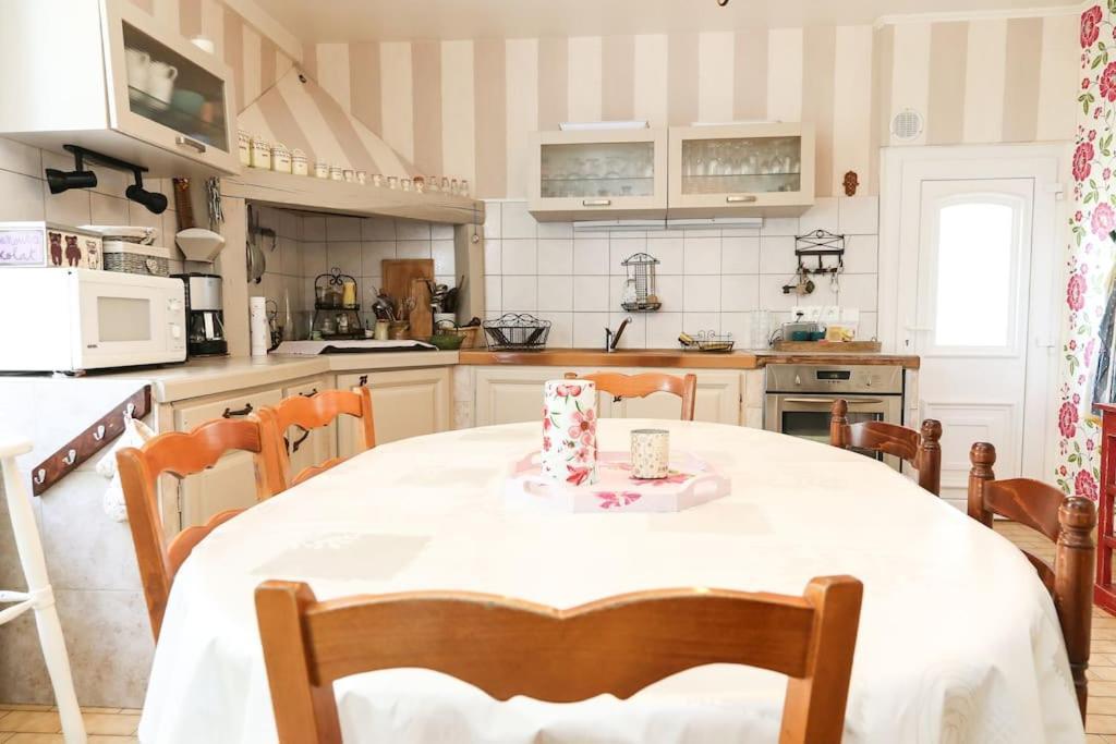 Charmante Maison Jardin A 100 Metres Du Clos Luce 阿姆博斯 外观 照片