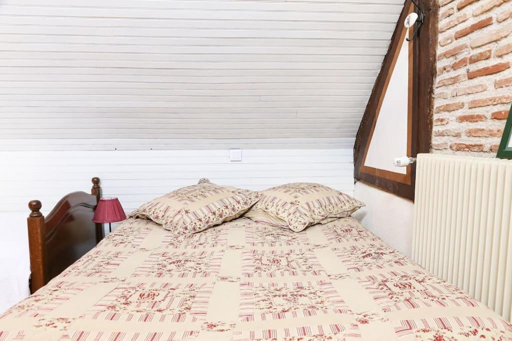 Charmante Maison Jardin A 100 Metres Du Clos Luce 阿姆博斯 外观 照片