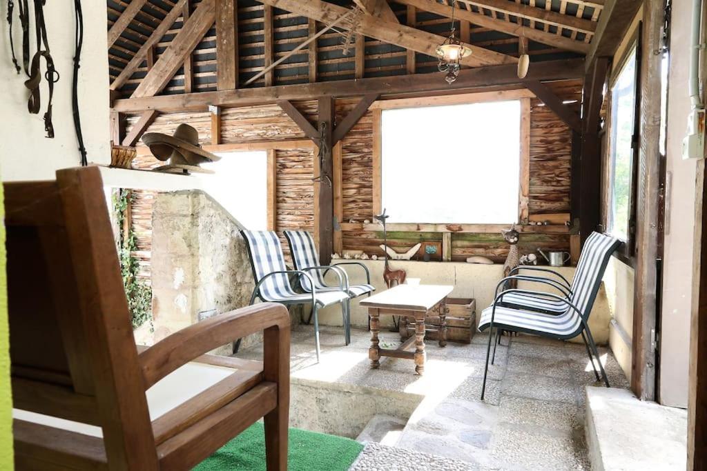 Charmante Maison Jardin A 100 Metres Du Clos Luce 阿姆博斯 外观 照片